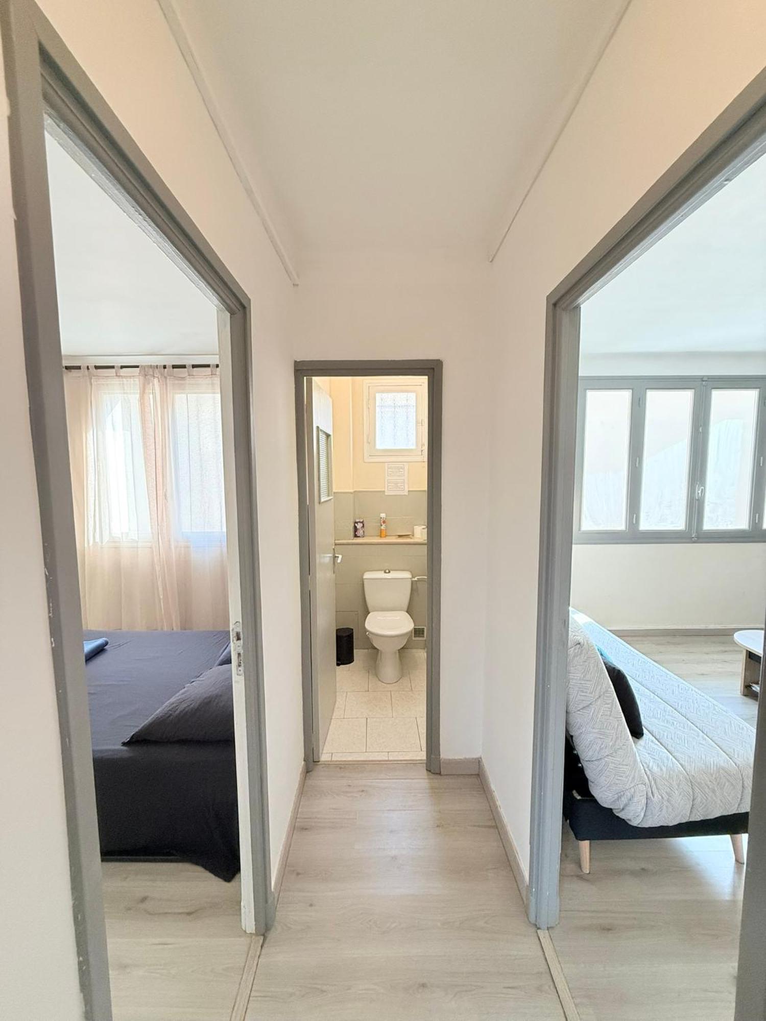 Les Arenes De Nimes - Centre Ville 10 Min Gare -Parking- 2 Chambres Exterior foto